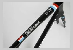 Produit Reconditionné - Cadre Lapierre Aircode DRS Champion Du Luxembourg Taille.XL Team Groupama-FDJ -Outlet d'accessoires unnamed file 1011