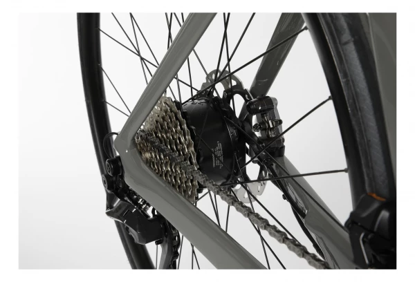 Vélo De Route Électrique Wilier Triestina Cento10 Hybrid Shimano Ultegra Di2 12V 250 Wh 700 Mm Gris 2022 6 Vélo De Route Électrique Wilier Triestina Cento10 Hybrid Shimano Ultegra Di2 12V 250 Wh 700 Mm Gris 2022 – Image 6