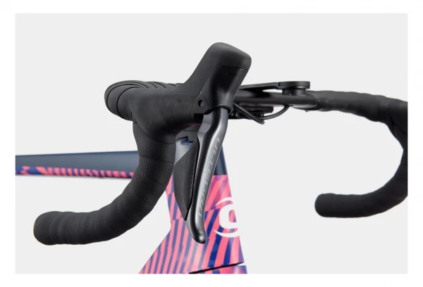 Vélo De Route Cannondale SystemSix Hi-MOD Shimano Ultegra Di2 12V 700 Mm Bleu Rose Team Replica 4 Vélo De Route Cannondale SystemSix Hi-MOD Shimano Ultegra Di2 12V 700 Mm Bleu Rose Team Replica – Image 4