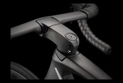 Vélo De Route Trek Madone SLR 6 Disc Shimano Ultegra 11V Matte Onyx Carbon 2022 -Outlet d'accessoires unnamed file 1483