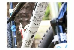 Kit Protection De Cadre ALL MOUNTAIN STYLE Honey Comb 9 Pcs - Gorille -Outlet d'accessoires unnamed file 1586