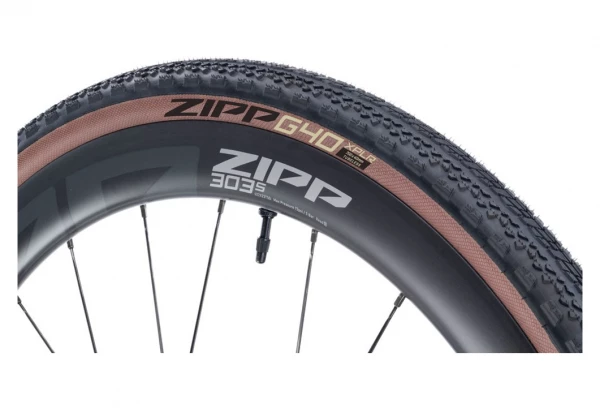 Pneu Gravel Zipp G40 XPLR 700 Mm Tubeless Ready Souple Flancs Beiges 3 Pneu Gravel Zipp G40 XPLR 700 Mm Tubeless Ready Souple Flancs Beiges – Image 3