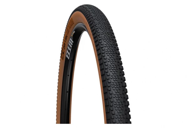 Pneu Gravel WTB Riddler 700c Tubeless UST Souple TCS Light Fast Rolling Flancs Beiges 2 Pneu Gravel WTB Riddler 700c Tubeless UST Souple TCS Light Fast Rolling Flancs Beiges – Image 2