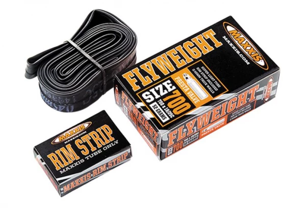 MAXXIS Chambre à Air Fly Weight 700 X 18/25 Valve Presta 48mm 1 MAXXIS Chambre à Air Fly Weight 700 X 18/25 Valve Presta 48mm