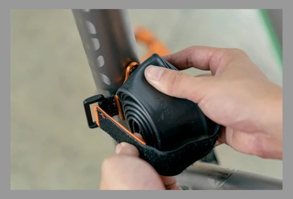 Sangle Sur Vis Porte-Bidon Granite Design Portaledge Noir 2 Sangle Sur Vis Porte-Bidon Granite Design Portaledge Noir – Image 2