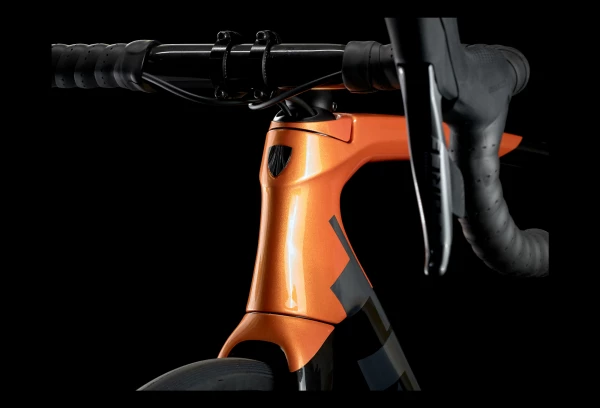 Vélo De Route Trek Emonda SL 7 Disc Sram Force ETap AXS 12V Carbon Smoke/Factory Orange 2022 10 Vélo De Route Trek Emonda SL 7 Disc Sram Force ETap AXS 12V Carbon Smoke/Factory Orange 2022 – Image 10