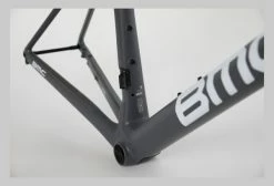 Kit Cadre / Fourche BMC Teammachine SLR01 Disc FRS Cockpit ICS Carbon Grey White Grey 2020 -Outlet d'accessoires unnamed file 764